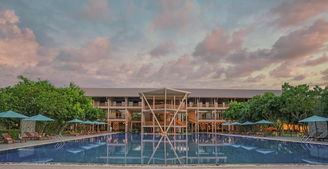 Hotel Breeze Pasikudah Passikudah Exterior foto